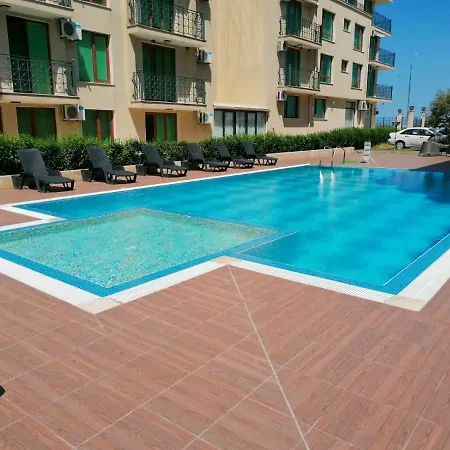 Golden Dunes アパート プリモルスコ