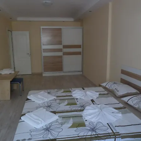 Golden Dunes Apartman *