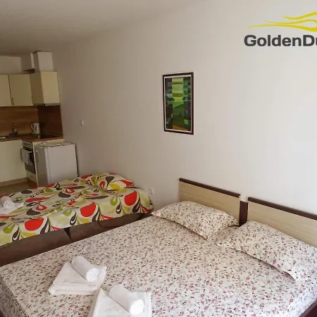 Golden Dunes Apartment
