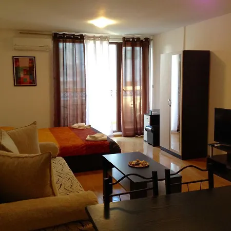 Golden Dunes Apartment