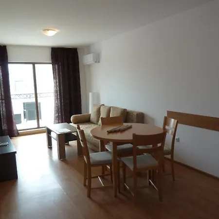 Golden Dunes Apartment