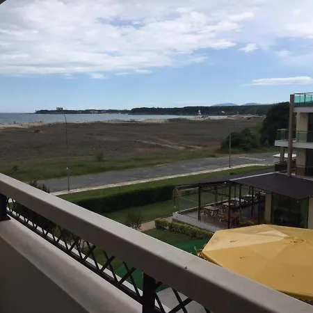 Golden Dunes Apartment